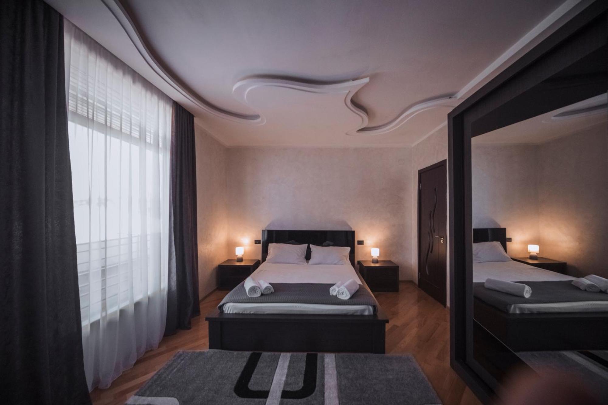 Makos Guest House Kutaisi Bagian luar foto