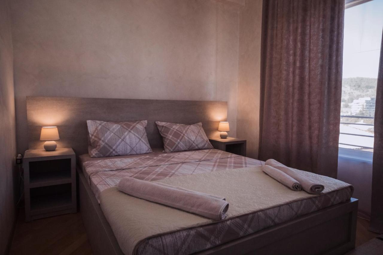 Makos Guest House Kutaisi Bagian luar foto