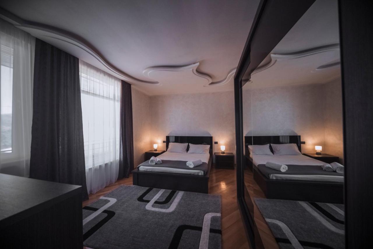 Makos Guest House Kutaisi Bagian luar foto