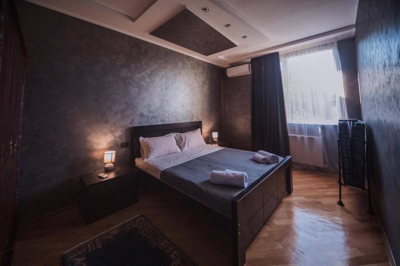 Makos Guest House Kutaisi Bagian luar foto