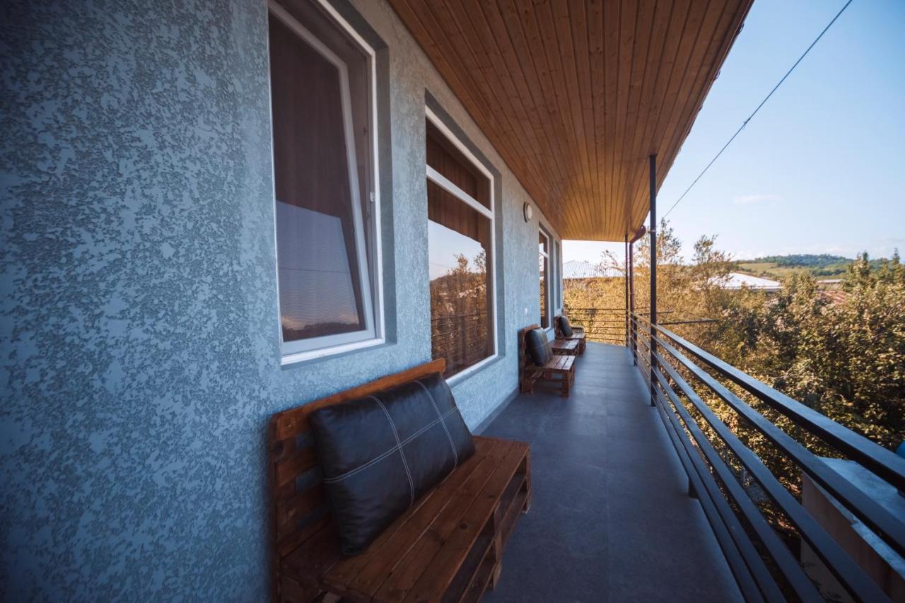 Makos Guest House Kutaisi Bagian luar foto