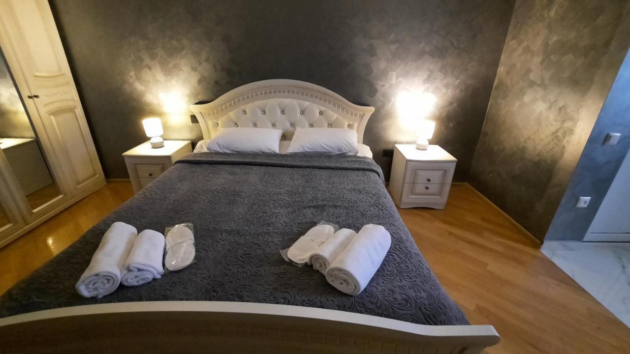 Makos Guest House Kutaisi Bagian luar foto