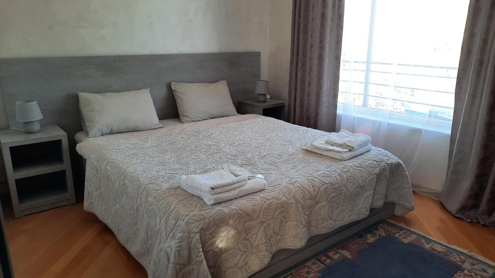 Makos Guest House Kutaisi Bagian luar foto
